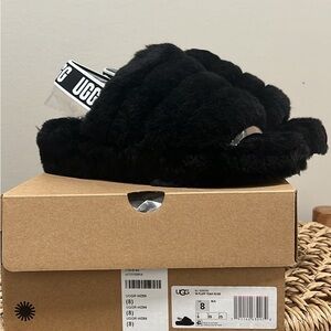 UGG Yeah Fluff slide size 8